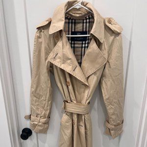 Vintage Burberry Trench Coat in Stone | Size 12P
